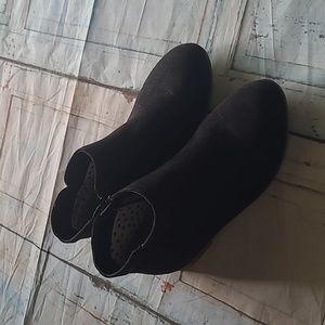 Girls sz 3 black boots